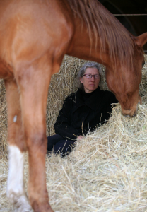 Een gezellig onder onsje in de schuur. Foto genomen door Vanessa Teepe fotografie.